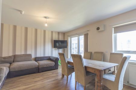 1027L - Marine Drive, Edinburgh, EH5 1FD - Photo 2