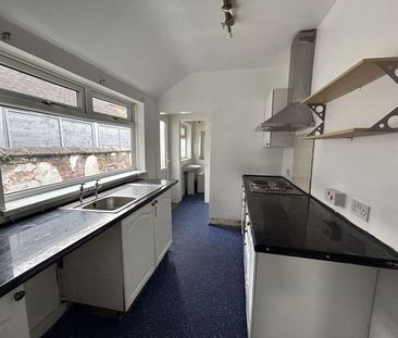 2 bedroom terraced house to rent - Photo 3