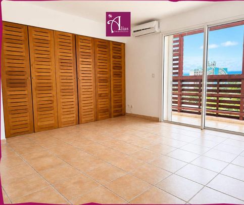Location Appartement 3 pièces 81m² LE GOSIER 97190 - Photo 1