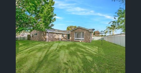 Family House in the Convenience Location - Photo 2