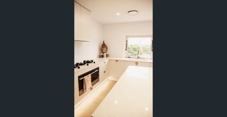 Stunning Botanic Beauty – Your Peaceful Picton Retreat Awaits! - Photo 4