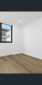 Modern 1-Bedroom Apartment in Prime Schofields Location - Photo 4