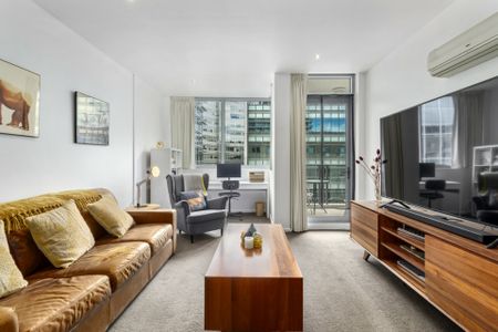 In The Heart Of The City! - Photo 3