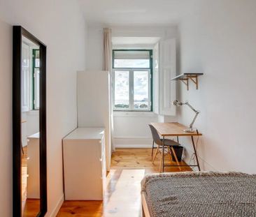 Calçada do Marquês de Abrantes, Lisbon, Lisbon 1200-163 - Photo 3