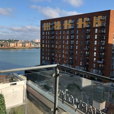 1 Bed Flat, Centenary Plaza, SO19 - Photo 4