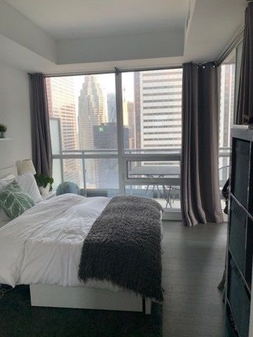 For Lease - 70 Temperance Street Unit# 4211, Toronto, Ontario - Photo 5