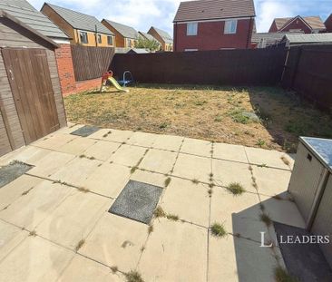 3 bedroom detached house to rent - Photo 3