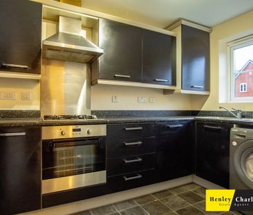 4 Bedroom Semi-Detached House For Rent - Photo 5