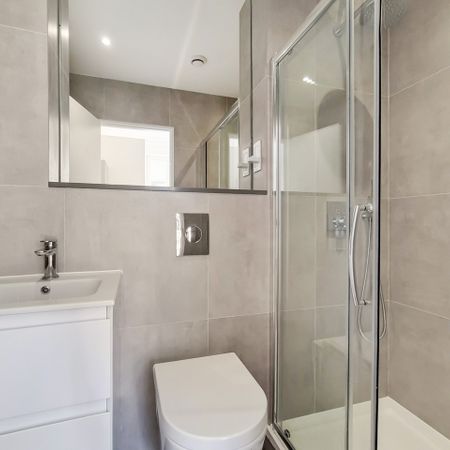 Studio Flat, Grenville Place, SW7 - Photo 3