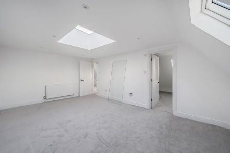 3 bedroom apartment to rent - Photo 3