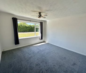 The Green, Bury St. Edmunds, West Row - Photo 4