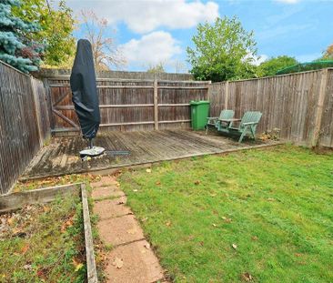 3 bedroom terraced house to rent - Photo 2