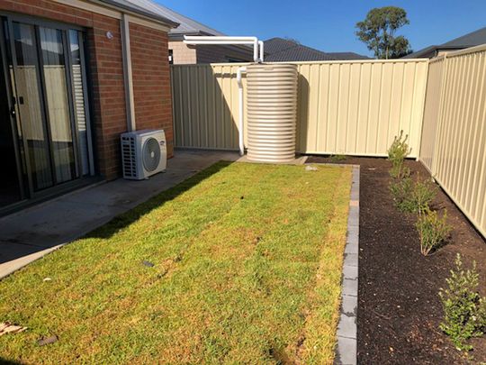 Modern 3 Bedroom Home in Munno Para West - Photo 1