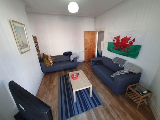 4 bedroom terraced house to rent - Photo 1