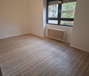 3-Zimmer-Mietwohnung mit Balkon in 97422 Schweinfurt-Deutschhof (ID... - Photo 1