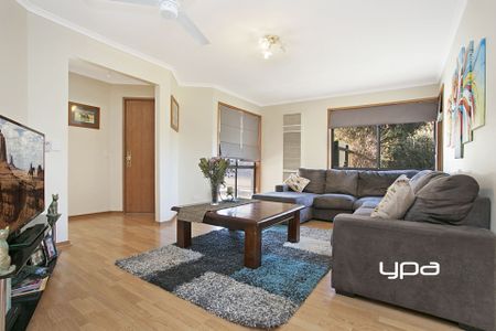 15 Stanford Court, SUNBURY - Photo 4