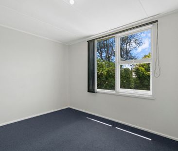 Spacious 3-Bed Family Home - Photo 2