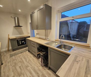 2 bedroom terraced house to rent - Photo 3
