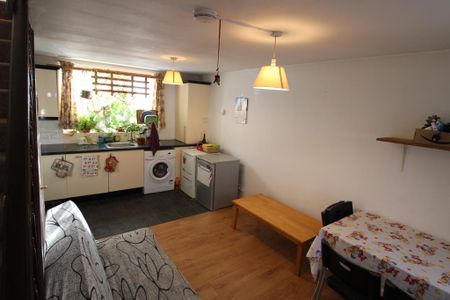 1 bedroom flat to rent - Photo 5
