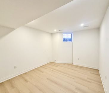 36 Brunswick Avenue apartment — Toronto, ON (3-Bedroom) - 3 Bedroom - Photo 5