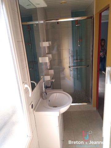 Location Appartement 2 pièces 29m² - Photo 2
