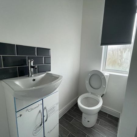 1 bed house share to rent in Nairne Street, Burnley, BB11 - Photo 4
