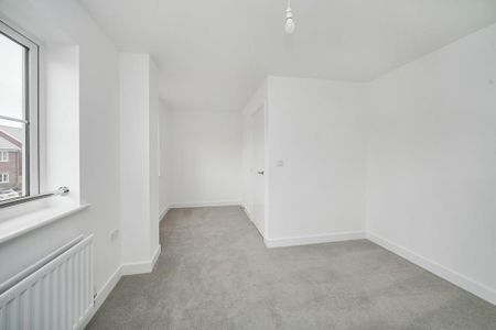 4 bedroom townhouse to rent - Photo 3