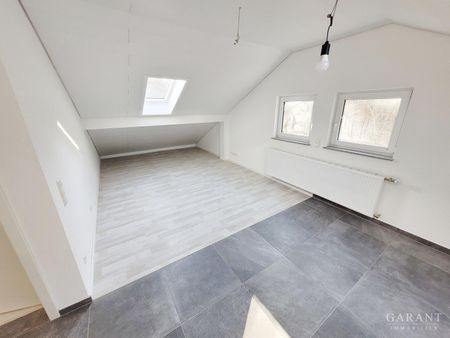 Aufwendig sanierte 2 Zimmer-Dachgeschoss-Wohnung in ruhiger Lage - Photo 4