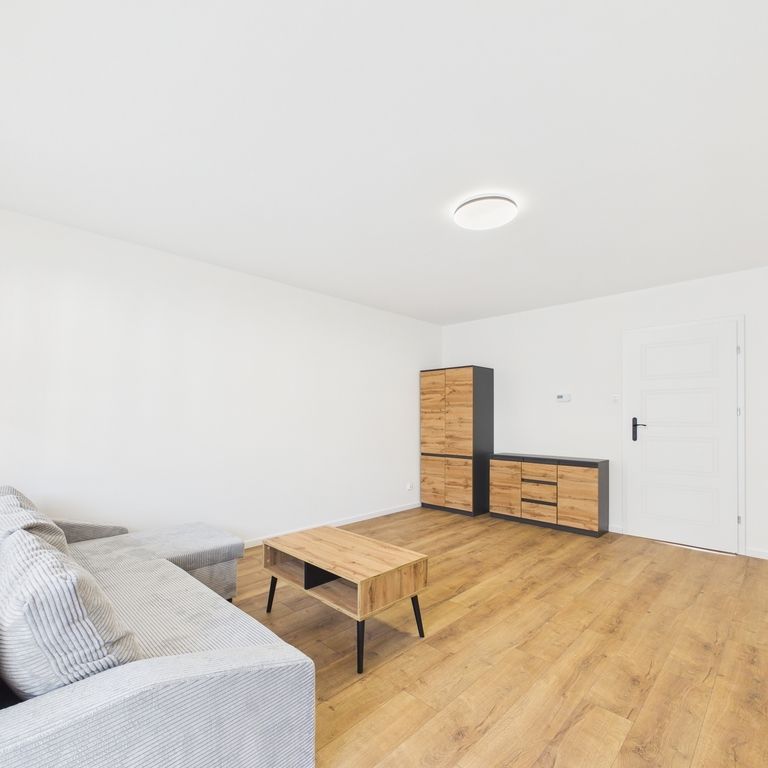 2 pokoje na os. Majowym w budynku z cegły - Photo 1