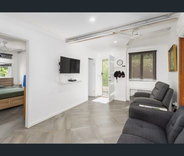 UPSTAIRS & DOWNSTAIRS DWELLINGS – FLEXIBLE LIVING OPTIONS - Photo 2