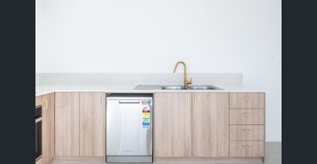 WELCOME HOME ! NEAR NEW 4 BEDROOM 2 BATHROOM DUPLEX - Photo 4