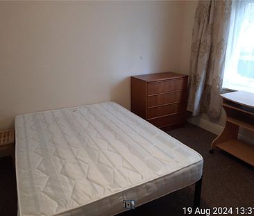 Student Properties to Let - Photo 2