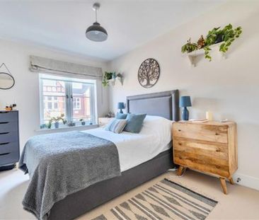 1 bedroom retirement property to rent - Photo 2