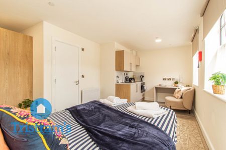 1 bed Apartment for Rent - Photo 2