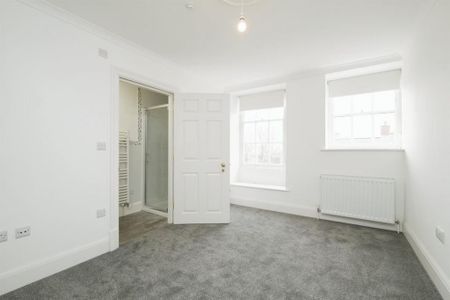 3 bedroom apartment to rent - Photo 3