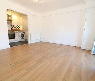 Horsham Road, Dorking, RH4 - Photo 1