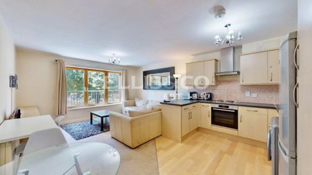 Northfield Avenue, W13, London - Photo 3