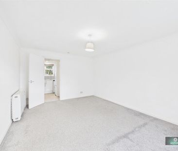 Studio to rent - Photo 6