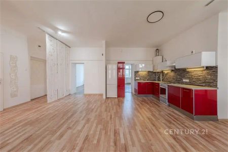 Pronájem prostorného bytu 3+kk Bělidla, Olomouc, ihned k nastěhování - Photo 4