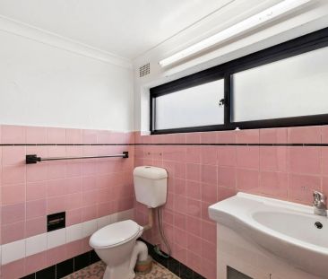 Spacious One-Bedroom Flat (Inspect Now - 0452 461 466) - Photo 4