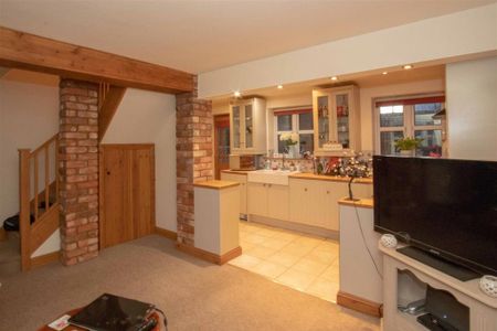 2 bedroom cottage to rent - Photo 2