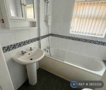 3 bedroom detached house to rent - Photo 4