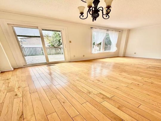 For Lease - 4230 Perivale Road Unit# Main&upper level, Mississauga, Ontario - Photo 1