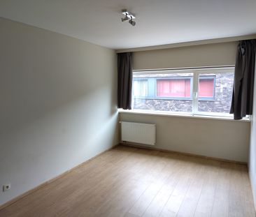 Op zoek naar een vrouw voor een leuk co-house in een rustige buurt - Foto 1