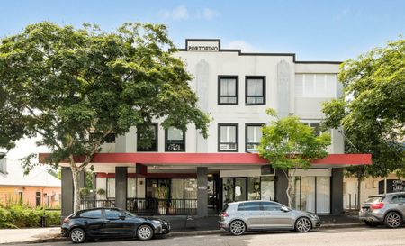 Top-Floor Retreat with Sweeping views of City & Story Bridge! - Photo 4