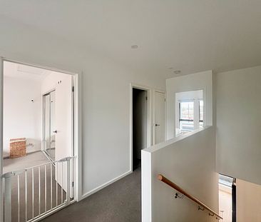 Perfectly Positioned Townhouse Living! - Photo 1
