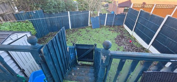 3 bedroom semi-detached house to rent - Photo 1