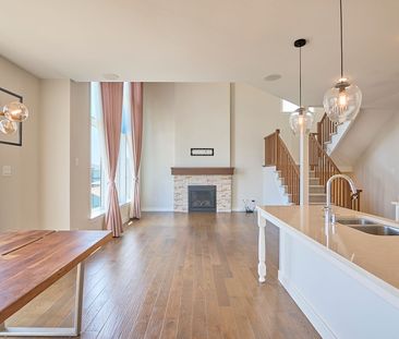 For Lease - 384 Huntsville Drive, Kanata, Ontario - Photo 1