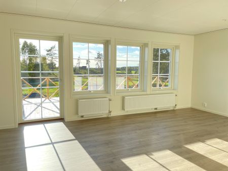 Målsta, Brottby - Photo 2