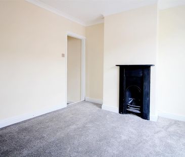 2 Bedroom House to let - Photo 5